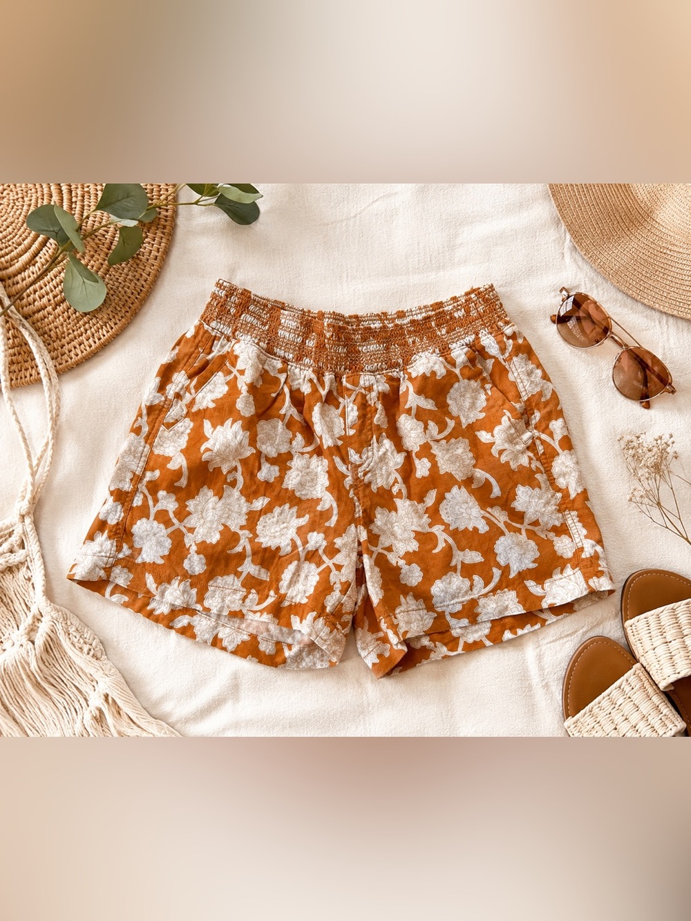 Briggs Linen Blend Floral Pull-On Shorts Orange White M